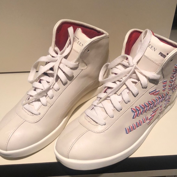 Sneakers - Picture 2 of 3